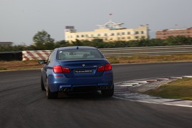 2012款宝马M5试驾实拍