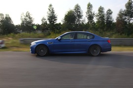 2012款宝马M5试驾实拍