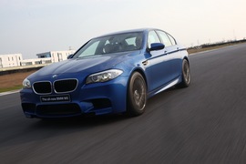 2012款宝马M5试驾实拍