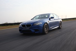 2012款宝马M5试驾实拍