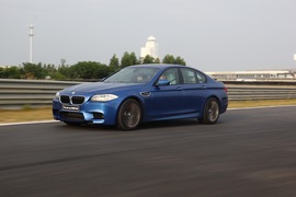 2012款宝马M5试驾实拍