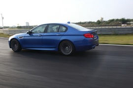 2012款宝马M5试驾实拍