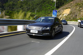 2012款大众迈腾3.0L