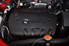 2012款三菱欧蓝德劲界