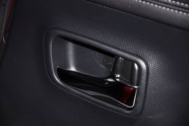 2012款三菱欧蓝德劲界