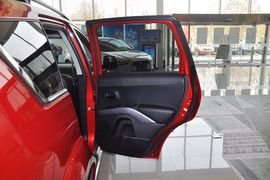 2012款三菱欧蓝德劲界