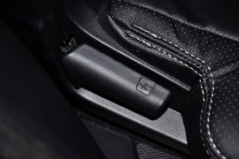 2012款三菱欧蓝德劲界