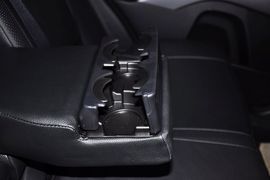 2012款三菱欧蓝德劲界