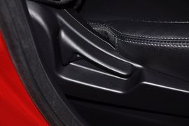 2012款三菱欧蓝德劲界