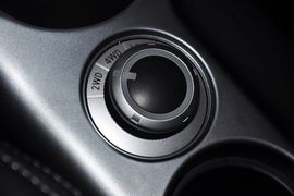 2012款三菱欧蓝德劲界