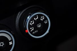 2012款三菱欧蓝德劲界