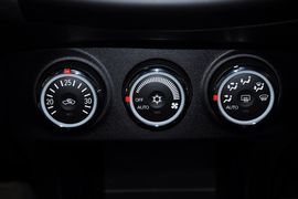 2012款三菱欧蓝德劲界