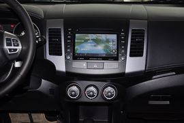 2012款三菱欧蓝德劲界