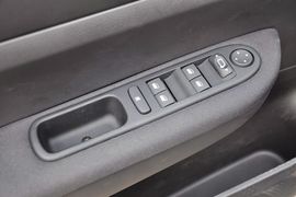 2010款东风标致307