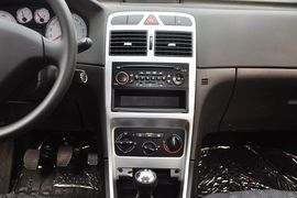 2010款东风标致307