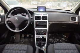 2010款东风标致307