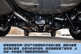 2012款东风日产奇骏