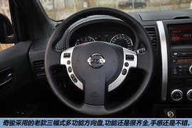 2012款东风日产奇骏