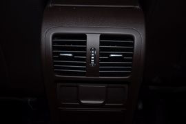 2012款大众全新迈腾旅行轿车