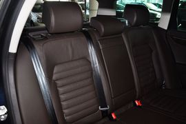 2012款大众全新迈腾旅行轿车