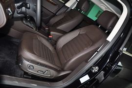 2012款大众全新迈腾旅行轿车