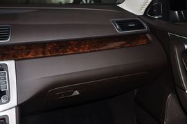 2012款大众全新迈腾旅行轿车