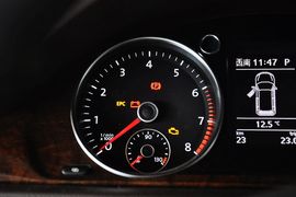 2012款大众全新迈腾旅行轿车