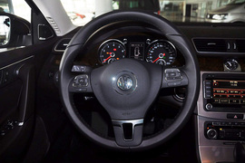 2012款大众全新迈腾旅行轿车