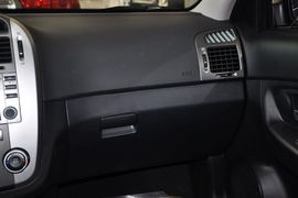 2012款东风悦达起亚赛拉图