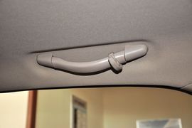 2012款东风悦达起亚狮跑
