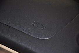 2012款东风悦达起亚狮跑