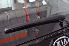 2012款东风悦达起亚狮跑