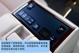 2012款第七代丰田凯美瑞2.5Q试驾实拍