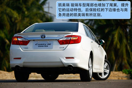 2012款第七代丰田凯美瑞2.5Q试驾实拍