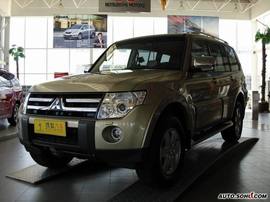 三菱帕杰罗3.8GLS旗舰天窗版