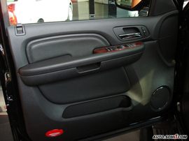 2008款凯迪拉克凯雷德实拍