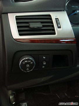 2008款凯迪拉克凯雷德实拍