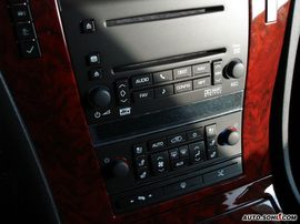 2008款凯迪拉克凯雷德实拍