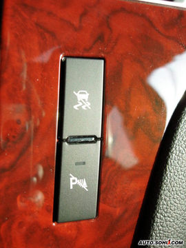 2008款凯迪拉克凯雷德实拍