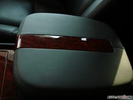 2008款凯迪拉克凯雷德实拍