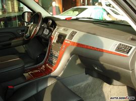 2008款凯迪拉克凯雷德实拍