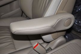 2011款东风本田CR-V