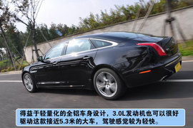 2012款捷豹XJ旗舰商务版试驾