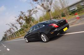 捷豹XJL旗舰商务版试驾