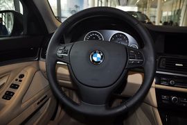 2012款华晨宝马530Li豪华型
