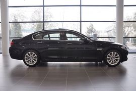 2012款华晨宝马530Li豪华型