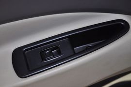 2011款江淮和悦RS