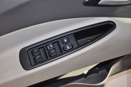 2011款江淮和悦RS