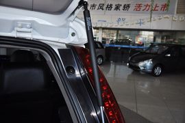 2011款风行景逸LV