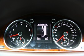 2012款大众迈腾旅行版试驾